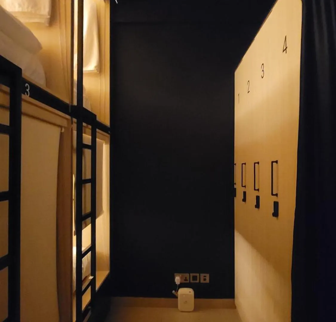 Westay Capsule Hostel Dubai Kapselhotel